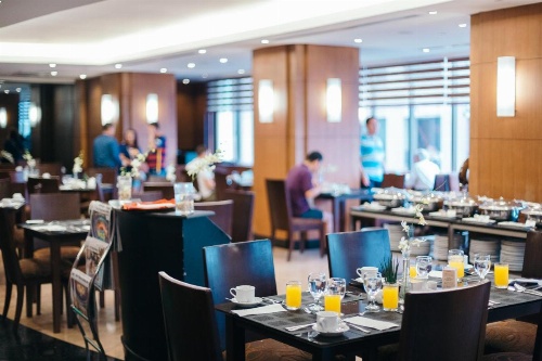 City Garden Hotel Makati image 12