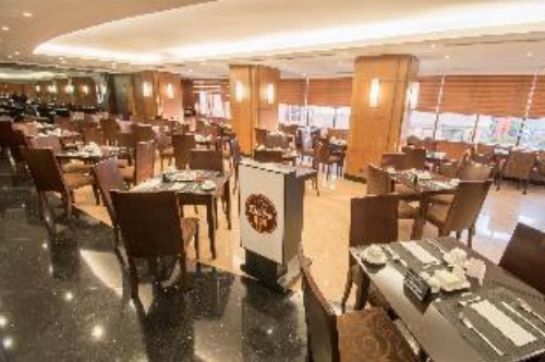 City Garden Hotel Makati image 5