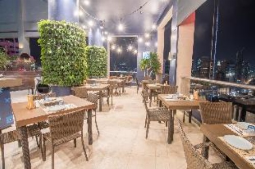 City Garden Hotel Makati image 8